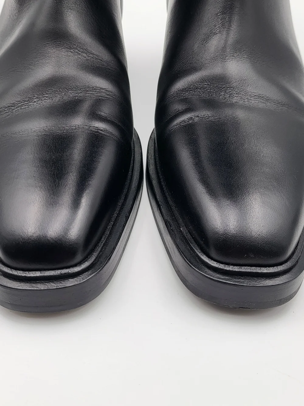 SALVATORE FERRAGAMO ROLY BLACK LEATHER SUEDE PRINT GANCINI RIDING BOOTS. Auth...